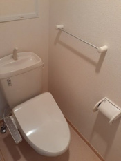 清潔感のあるトイレです