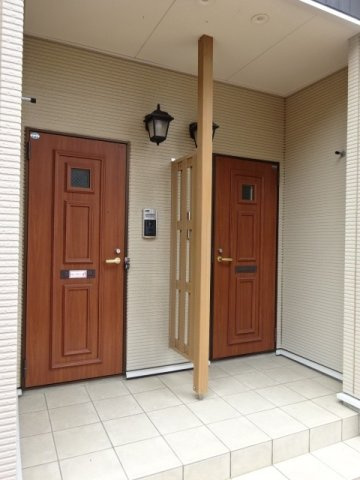 清潔なエントランスです