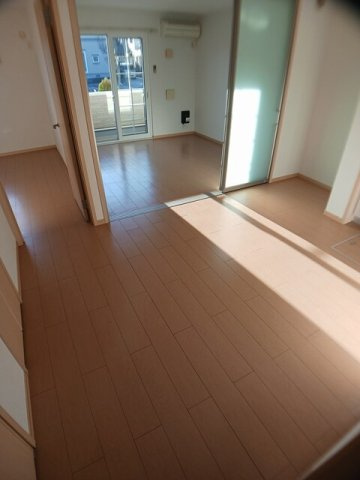 ゆったり過ごせる居間です
