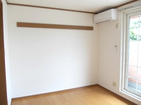 明るい色調の室内です