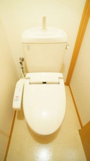 コンパクトで使いやすいトイレです