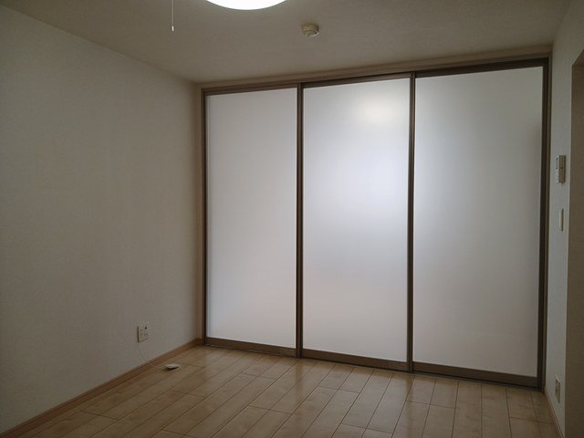 ゆったり過ごせる居間です