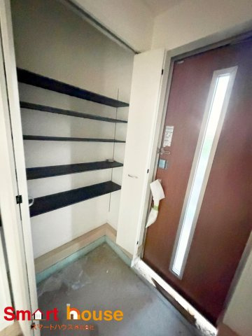 相模原市中央区上矢部第38　新築1棟の玄関|"収納もたっぷりあるので靴がたくさんあっても安心！
気持ちの良い朝は毎日ここからスタートしていきます♪"