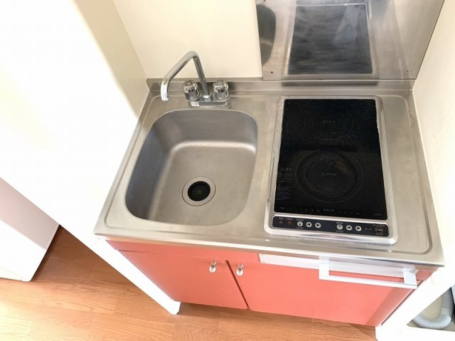 コンパクトなキッチンで掃除もラクラク
