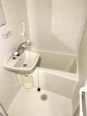 日々の疲れを癒すお風呂付です