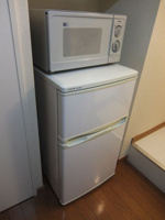 電子レンジ・冷蔵庫付いてます