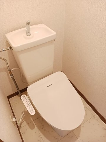 ゆったりとした空間のトイレです
