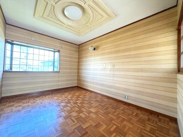 加太2丁目一戸建の洋室