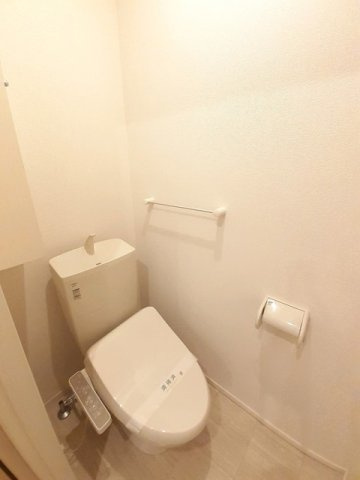 清潔感のあるトイレです