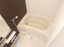 コンパクトで使いやすいお風呂です