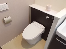 シンプルで使いやすいトイレです