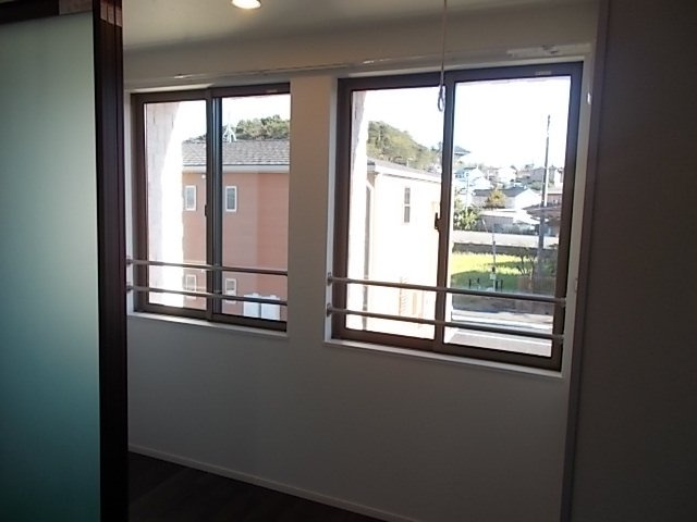 内装は落ち着いています