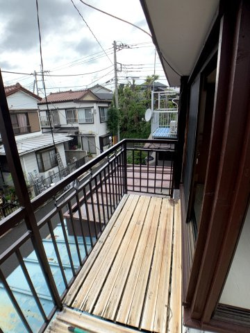 落ち着いた時間を過ごせるバルコニーです