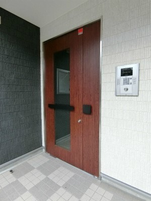 ゆとりのあるエントランスです