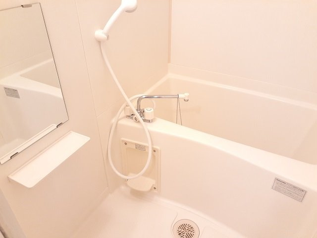 日々の疲れを癒すお風呂付です