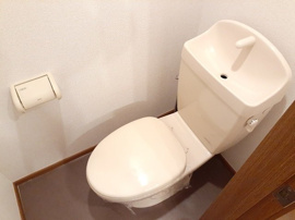 シンプルで使いやすいトイレです