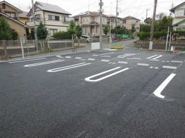 駐車場があるので、車を買う予定の方も安心です