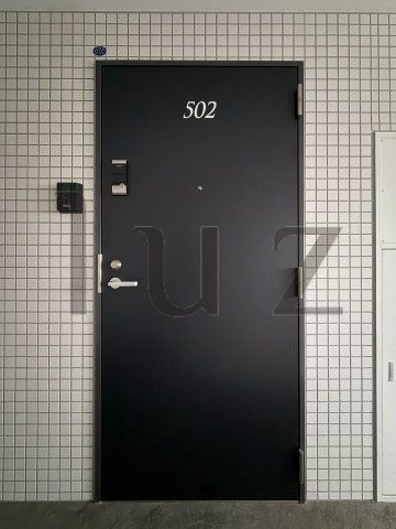 ビーカーサ天王町の玄関