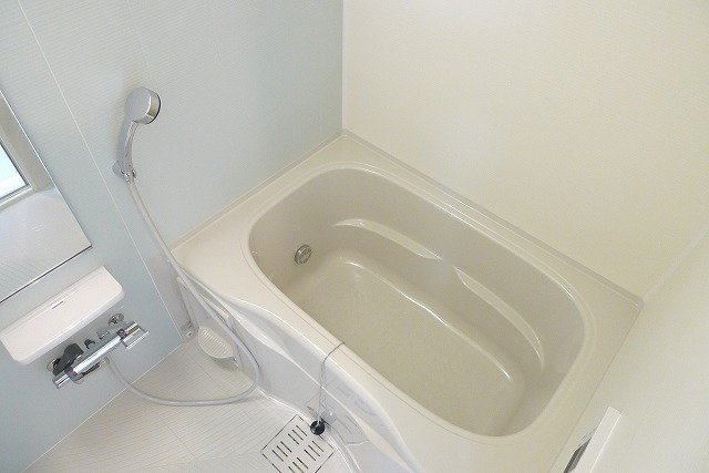 日々の疲れを癒すお風呂付です