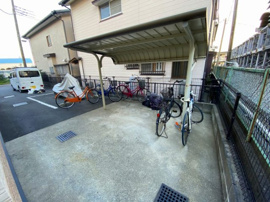駐輪場