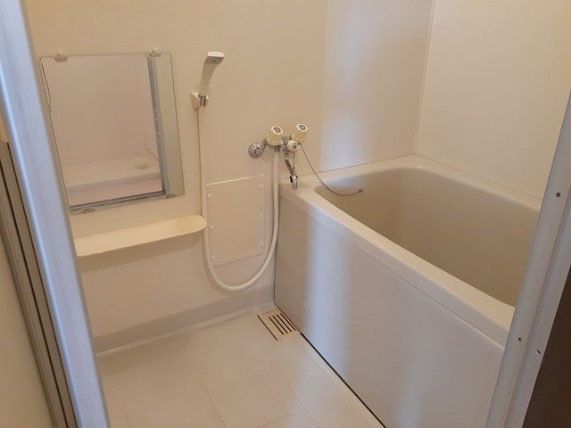 ゆったり過ごせるお風呂です