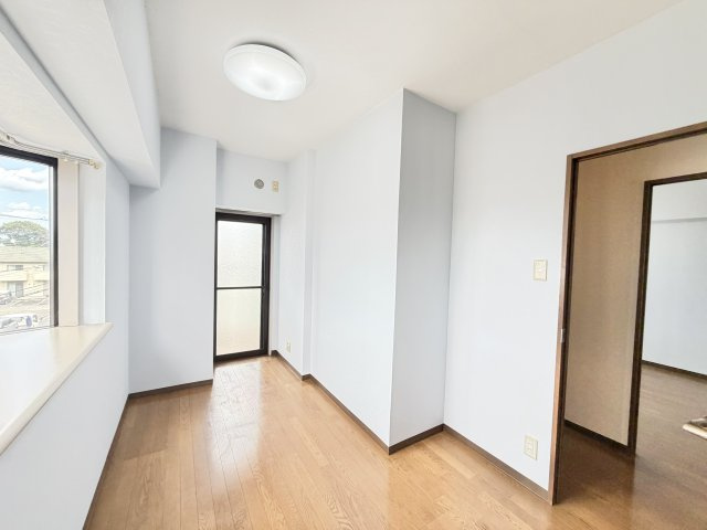 ロイヤルマンション四街道の洋室