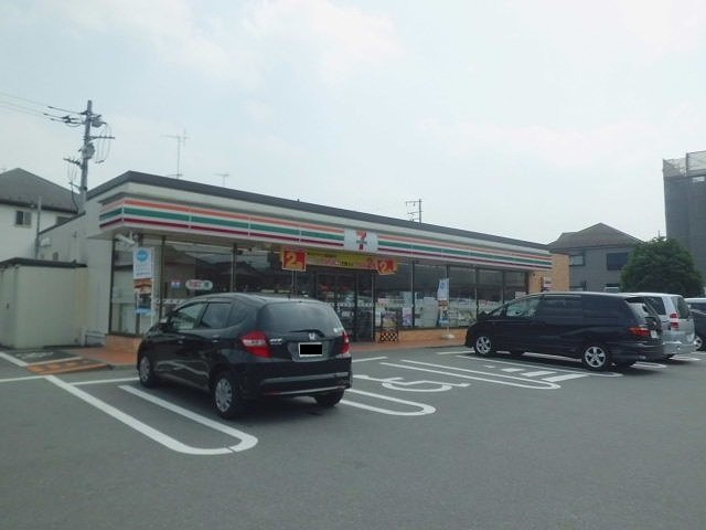セブンイレブンまで880m