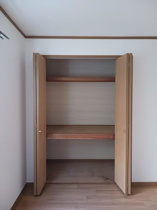 たっぷりとした収納スペースです