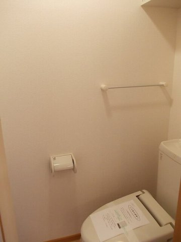 清潔感のあるトイレです
