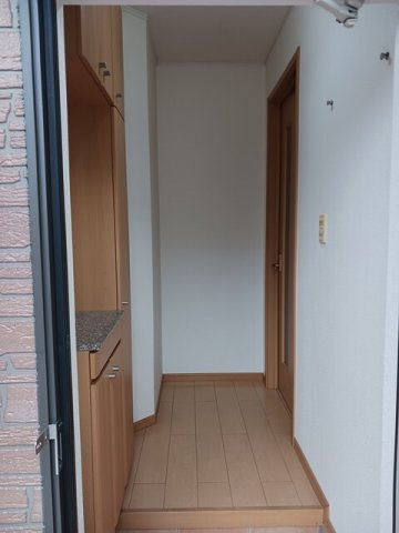 明るい玄関です