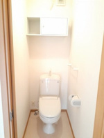 コンパクトで使いやすいトイレです
