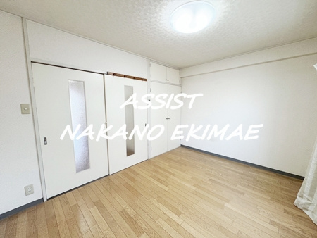 中野本町ローヤルコーポの寝室