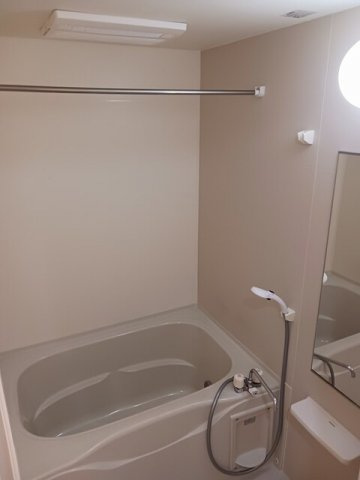 落ち着いた空間のお風呂です