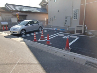 駐車場があるので、車を買う予定の方も安心です