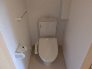 ゆったりとした空間のトイレです