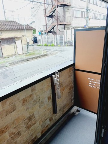 開放的で明るい空間を演出してくれるバルコニーです