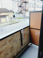 開放的で明るい空間を演出してくれるバルコニーです