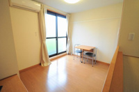 こちらの居間で趣味の時間をお楽しみください