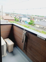 開放的で明るい空間を演出してくれるバルコニーです