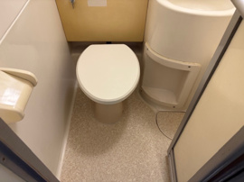 清潔感のあるトイレです