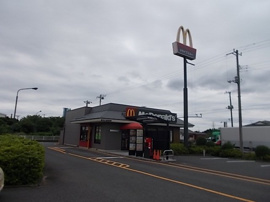 マクドナルドまで350m