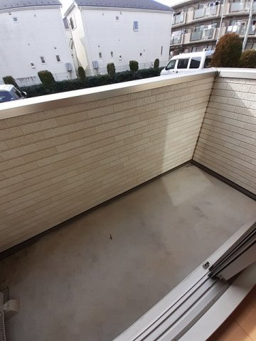 外からの目が気にならないバルコニーで洗濯物が干せます