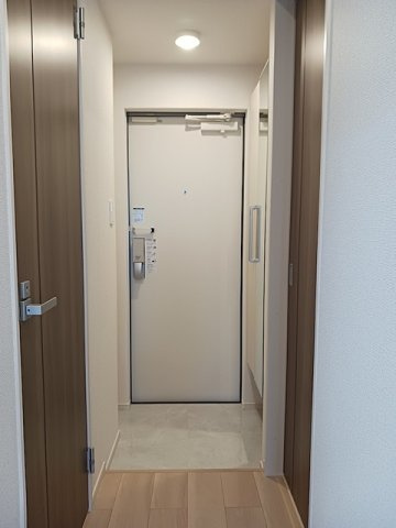 明るい玄関です