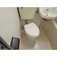 清潔感のあるトイレです