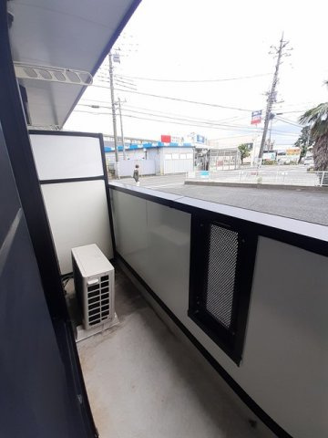 落ち着いた時間を過ごせるバルコニーです