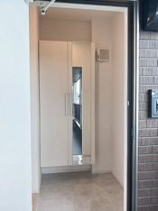 シンプルで使いやすい玄関です