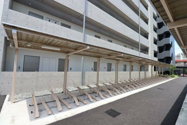 ＧＥＮＯＶＩＡ川口元郷の駐車場