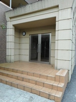 ゆとりのあるエントランスです