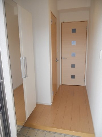 シンプルで使いやすい玄関です