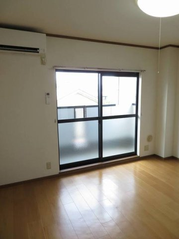 明るい室内です